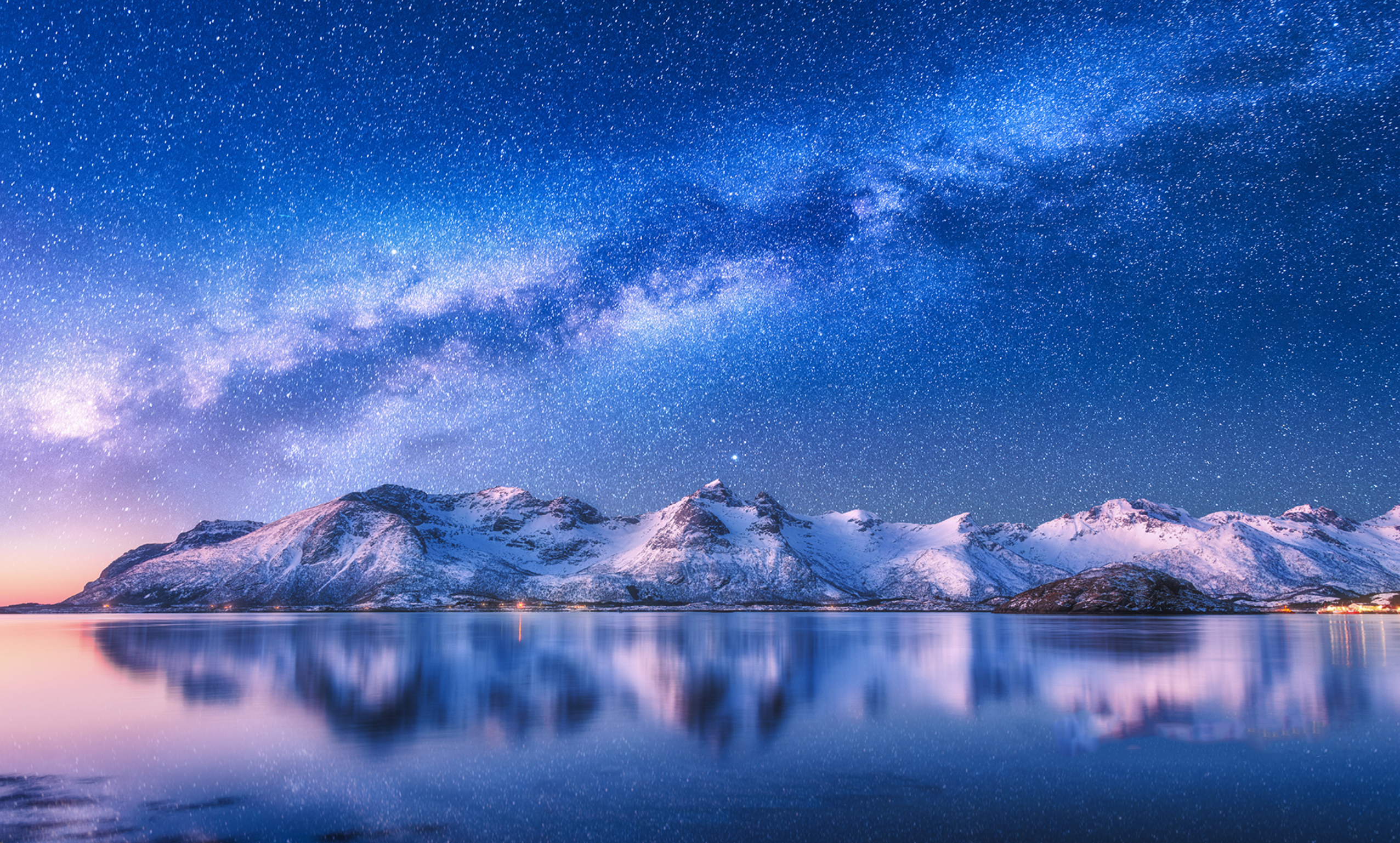 此时相望不相闻,愿逐月华流照君